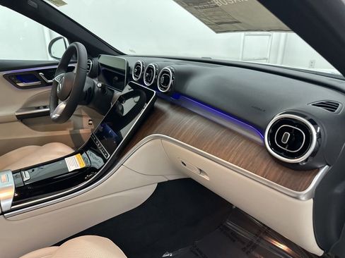 Used 2025 Mercedes-Benz C 300 Sedan image 26