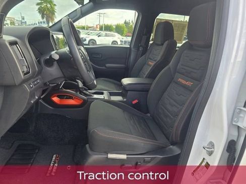 Used 2026 Nissan Frontier PRO-4X AWD/4WD image 3