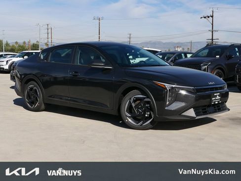 New 2025 Kia K4 EX image 1