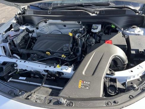 Used 2025 Buick Envista Preferred w/ Convenience I Package image 11