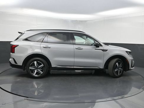Used 2023 Kia Sorento EX w/ Panoramic Sunroof Package FWD image 45