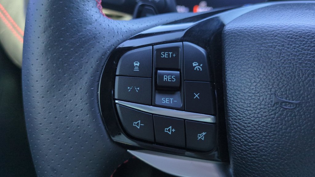 Used 2025 Ford Explorer ST AWD/4WD image 21