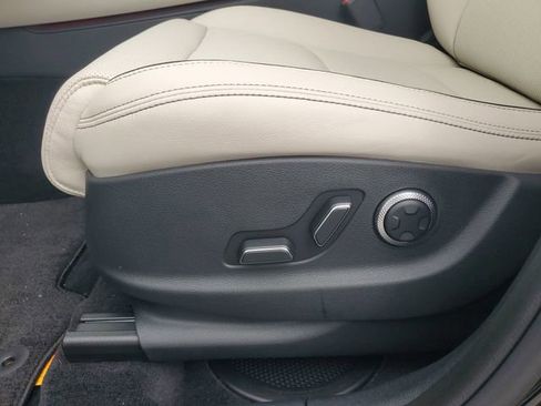 New 2026 Genesis GV70 2.5T Advanced w/ G1 Accessory Package image 15