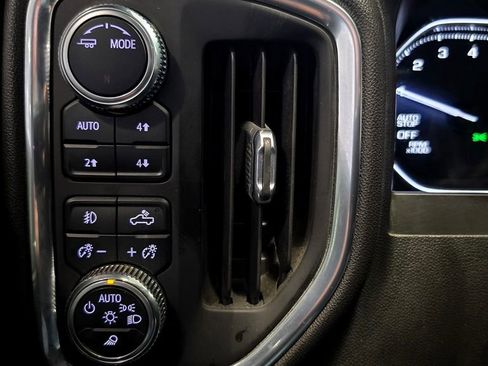 Used 2021 GMC Sierra 1500 AT4 w/ AT4 Preferred Package AWD/4WD image 31