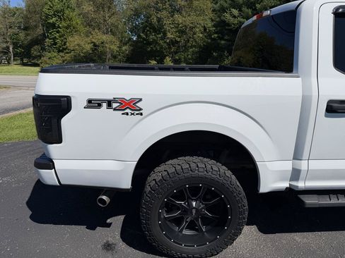 Used 2017 Ford F150 XL w/ Equipment Group 101A Mid AWD/4WD image 17