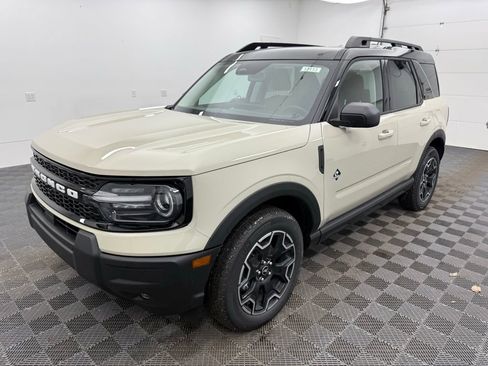 New 2025 Ford Bronco Sport Outer Banks image 2