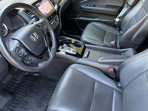 Used 2018 Honda Pilot Elite image 7