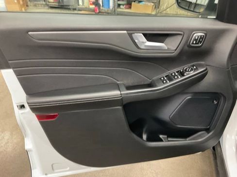 Used 2023 Ford Escape Active w/ Tech Pack #2 AWD/4WD image 5