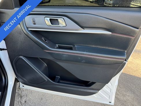 Certified 2025 Ford Explorer ST-Line w/ Premium Package image 16