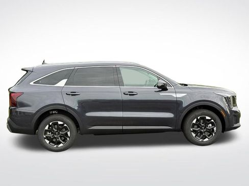 New 2026 Kia Sorento S image 2