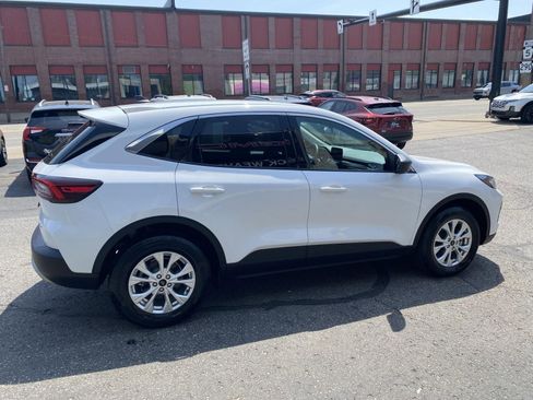 Used 2023 Ford Escape Active AWD/4WD image 9
