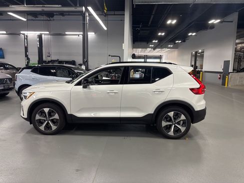 Used 2026 Volvo XC40 B5 Plus w/ Protection Package Premier AWD/4WD image 2