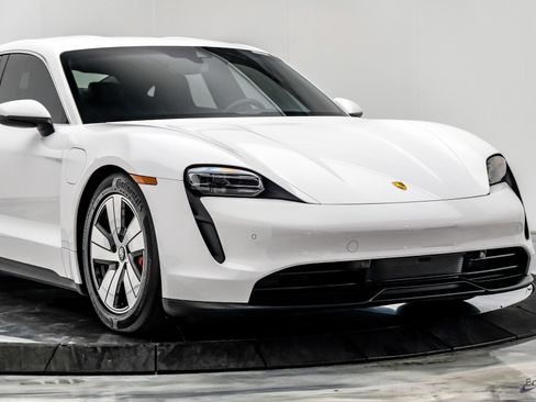 Used 2023 Porsche Taycan 4S AWD/4WD image 25