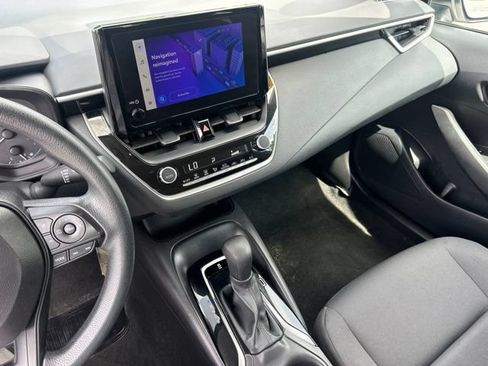Used 2024 Toyota Corolla LE FWD image 31