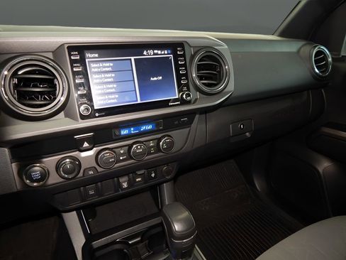 Used 2021 Toyota Tacoma TRD Sport AWD/4WD image 15