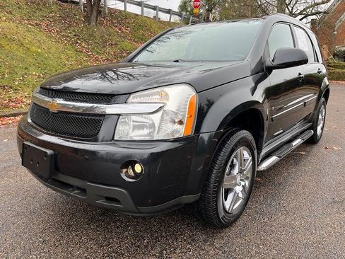 Used 2009 Chevrolet Equinox LT w/ LT Preferred Equipment Group image 32