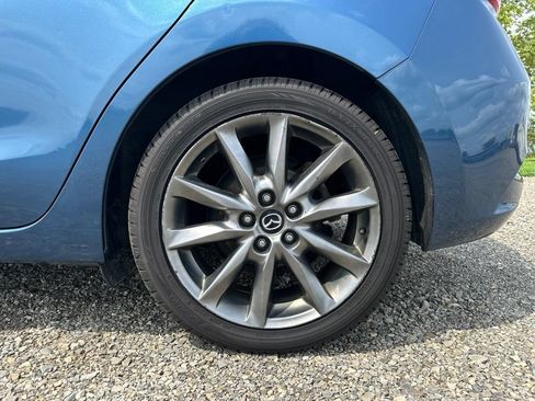 Used 2018 MAZDA MAZDA3 Grand Touring w/ Premium Equipment Package FWD image 7