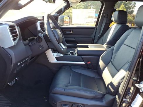 New 2025 Toyota Tundra Platinum w/ TRD Off-Road Package AWD/4WD image 5
