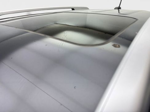 Used 2025 Hyundai Venue SEL FWD image 20