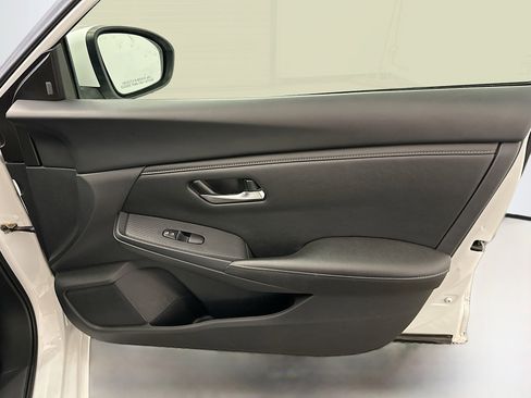 Used 2024 Nissan Sentra SV image 32