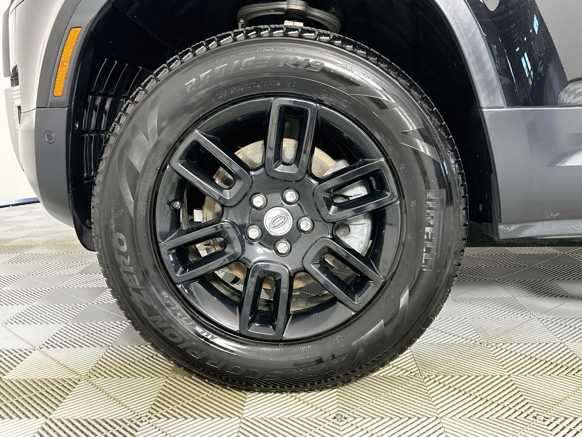 Certified 2023 Land Rover Defender 110 S AWD/4WD image 9