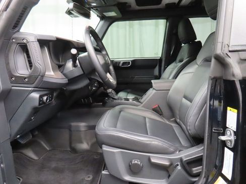 Used 2025 Ford Bronco Badlands w/ Sasquatch Package AWD/4WD image 15