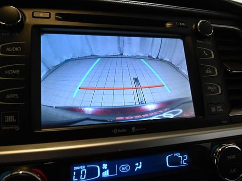 Used 2014 Toyota Highlander Limited AWD/4WD image 7