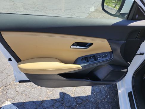 Used 2021 Nissan Sentra SV w/ SV Premium Package FWD image 25