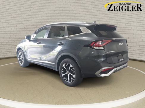 Used 2023 Kia Sportage EX AWD/4WD image 7