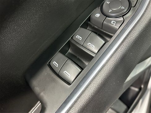 Used 2025 GMC Sierra 1500 SLT image 30