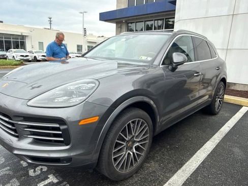 Used 2021 Porsche Cayenne AWD/4WD image 2