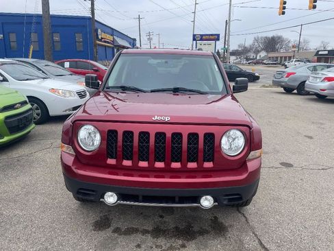 Used 2016 Jeep Patriot High Altitude image 2