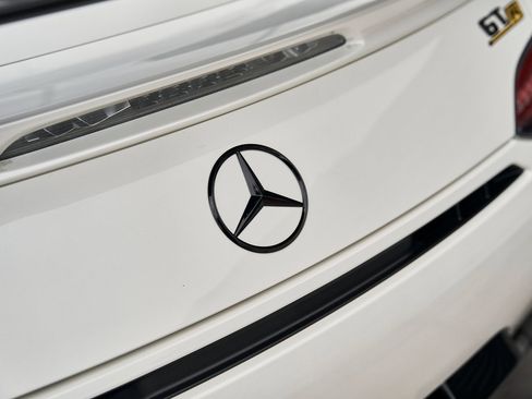 Used 2019 Mercedes-Benz AMG GT R image 19