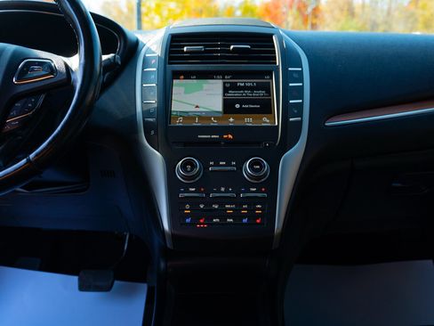 Used 2018 Lincoln MKC Reserve image 30