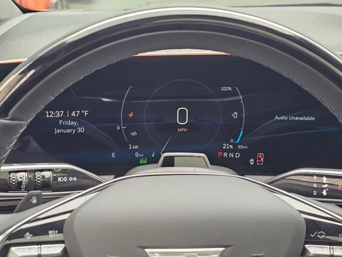 New 2026 Cadillac Optiq Luxury 1 image 36