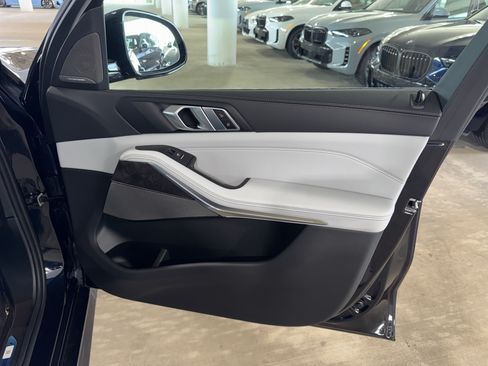 New 2026 BMW X5 sDrive40i w/ M Sport Package RWD image 8