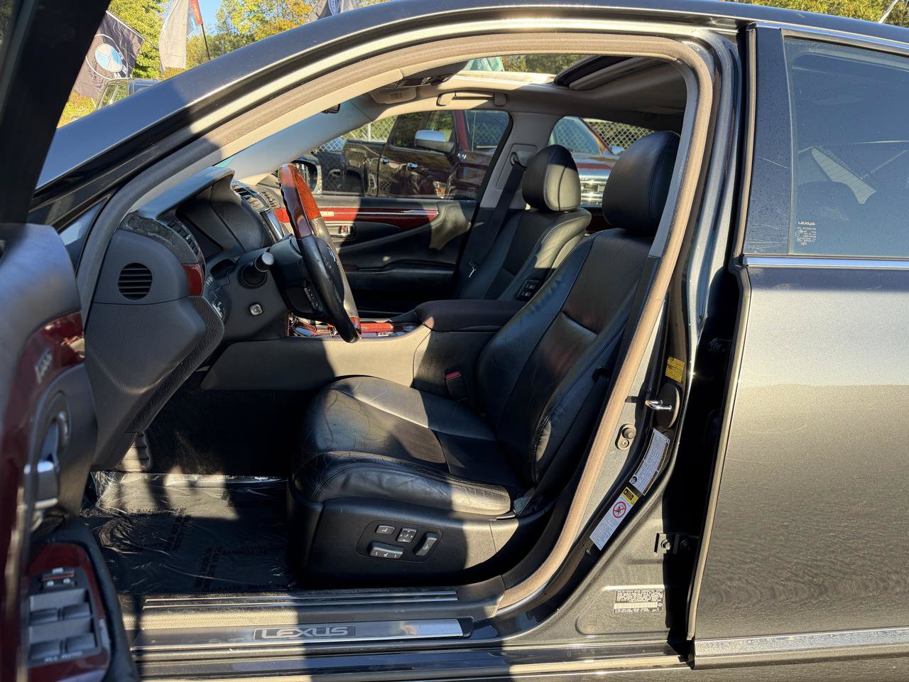Used 2009 Lexus LS 460 RWD image 11