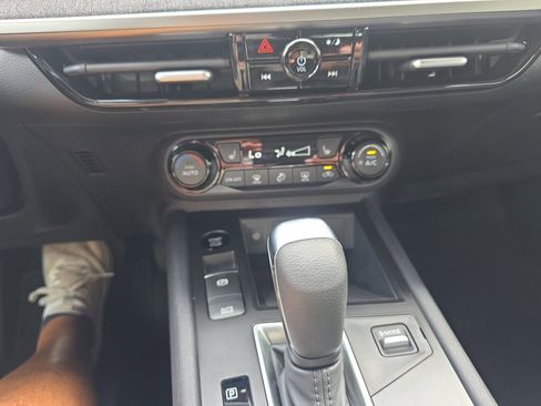 New 2026 Nissan Kicks SV w/ SV Premium Package image 12