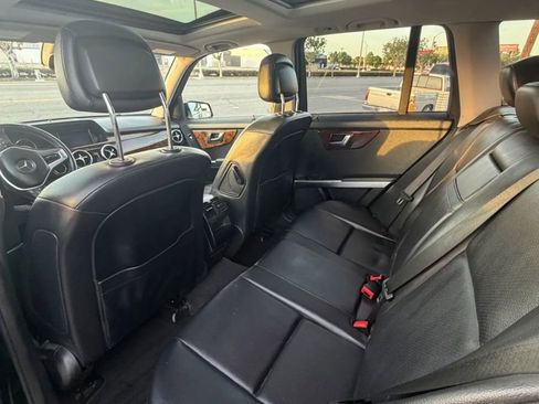 Used 2015 Mercedes-Benz GLK 350 4MATIC image 5