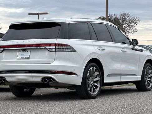Certified 2023 Lincoln Aviator Grand Touring w/ Equipment Group 301A image 4