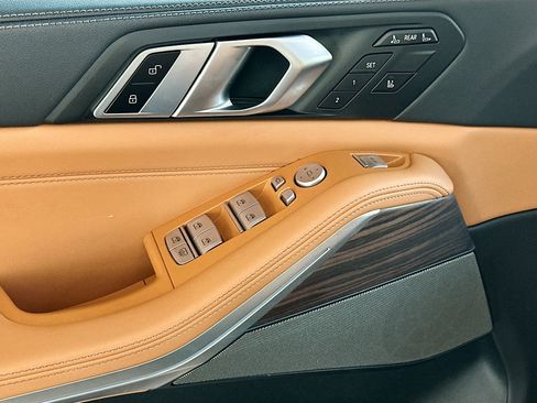 Certified 2025 BMW X7 xDrive40i w/ Premium Package AWD/4WD image 18