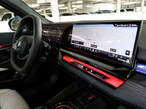 New 2026 BMW 530i w/ Premium Package image 30