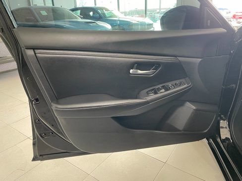 Used 2021 Nissan Sentra SV image 13