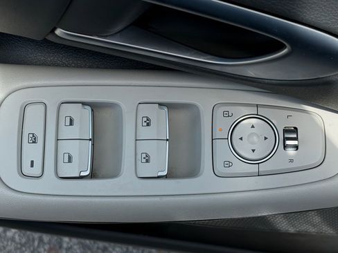 Used 2025 Hyundai Sonata SEL FWD image 14