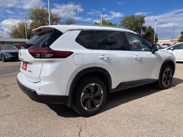 Used 2024 Nissan Rogue SV w/ SV Premium Package AWD/4WD image 5