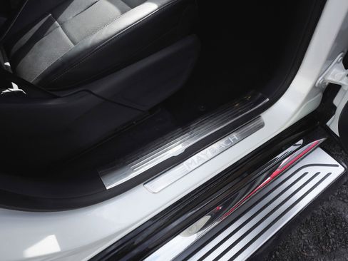 Used 2023 Mercedes-Benz Maybach GLS 600 4MATIC image 17