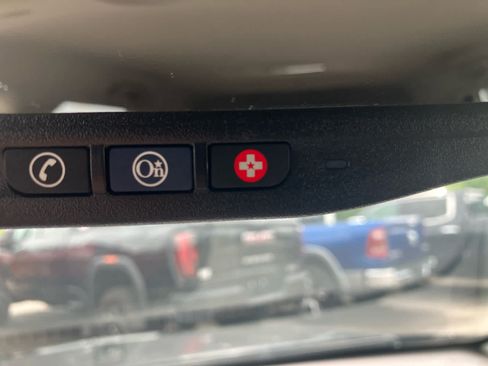 Used 2010 GMC Terrain SLE FWD image 16