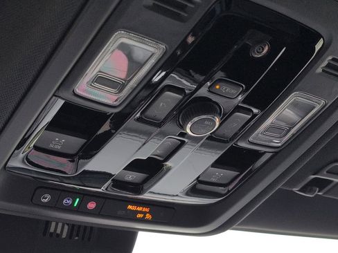 New 2026 Chevrolet Suburban Premier RWD image 17