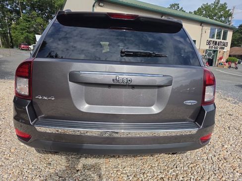 Used 2017 Jeep Compass High Altitude AWD/4WD image 5
