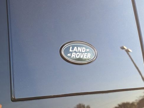 Used 2024 Land Rover Defender 110 S image 8